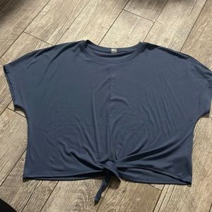 Cropped front tie blue t-shirt